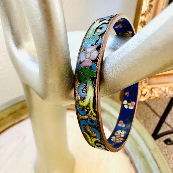Vintage Champleve Enamel Floral Bangle Bracelet - Picture 3 of 15
